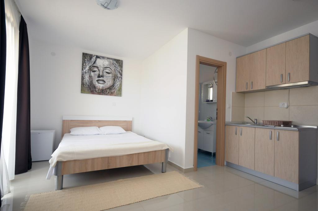 Apartments Vila Anastasia Будва Стая снимка