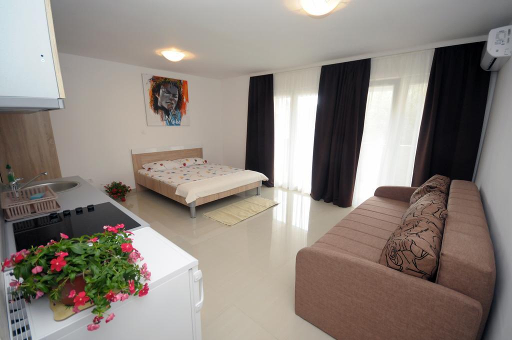 Apartments Vila Anastasia Будва Стая снимка
