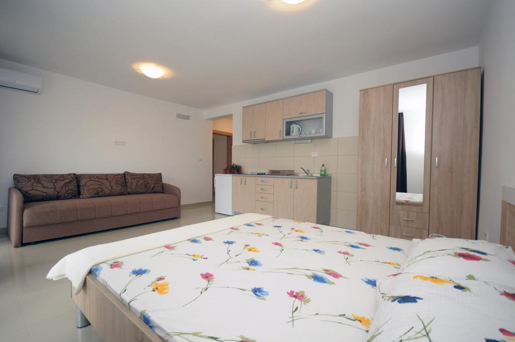 Apartments Vila Anastasia Будва Стая снимка